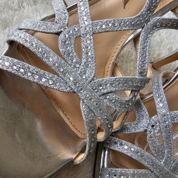 Nina Women's Veralee Strappy Evening Slingback‎ Heels Size 7M Silver Embellished - Picture 4 of 6